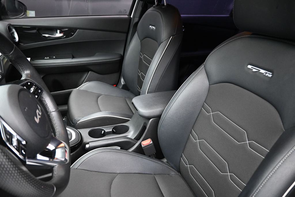 Thumbnail: 2023 Kia Forte - 8