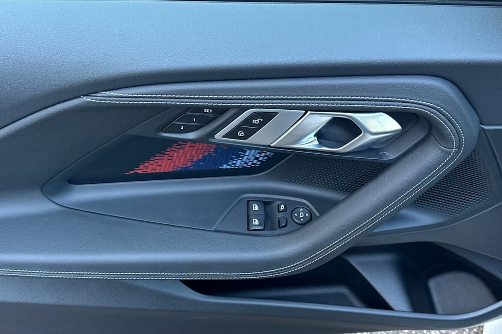 2023 BMW M2  18