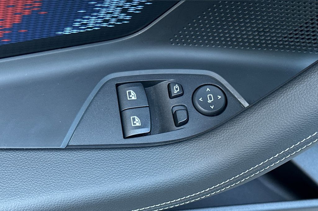 2023 BMW M2  19