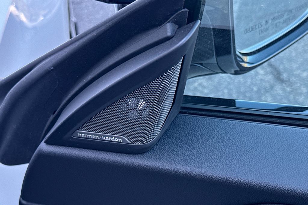 2023 BMW M2  22
