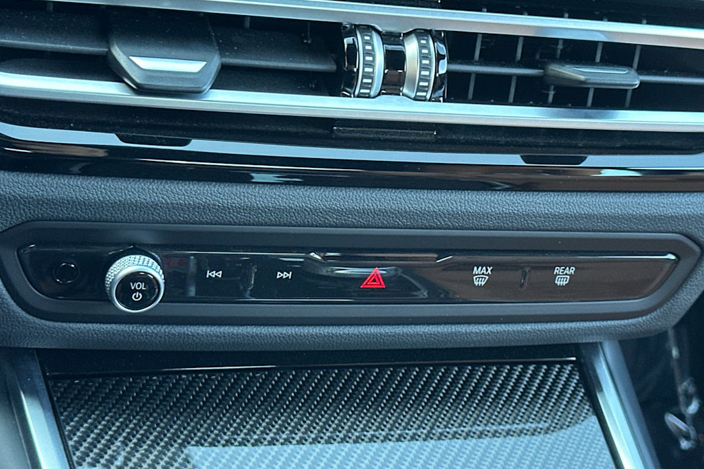 2023 BMW M2  25