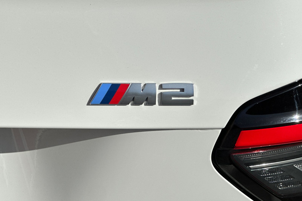 2023 BMW M2  32