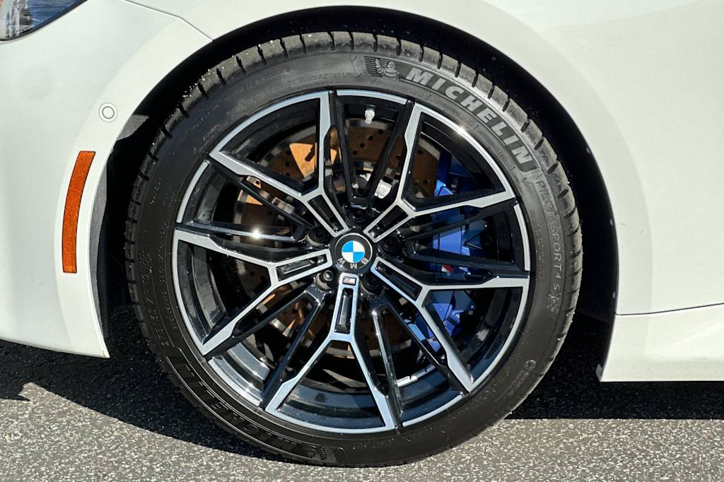 2023 BMW M2  8