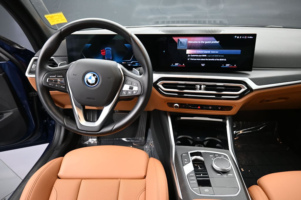 Thumbnail: 2023 BMW 3 Series - 2