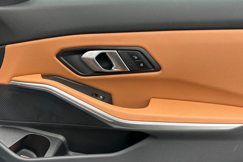 Thumbnail: 2025 BMW 3 Series - 24