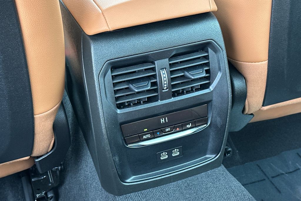 Thumbnail: 2025 BMW 3 Series - 22