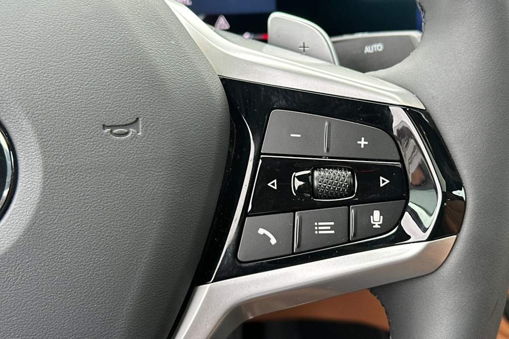 Thumbnail: 2025 BMW 3 Series - 30