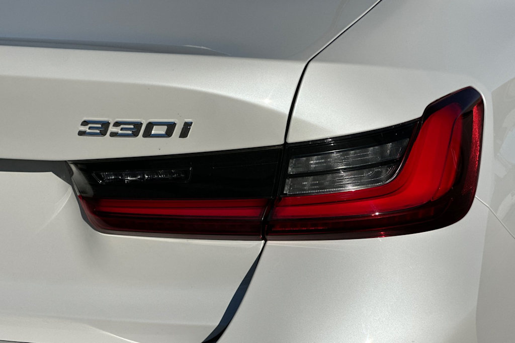 Thumbnail: 2025 BMW 3 Series - 32