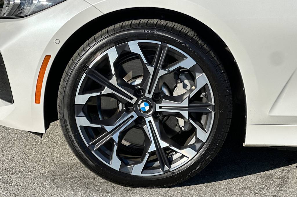 Thumbnail: 2025 BMW 3 Series - 8