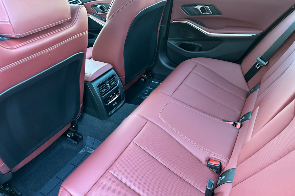 Thumbnail: 2025 BMW 3 Series - 10