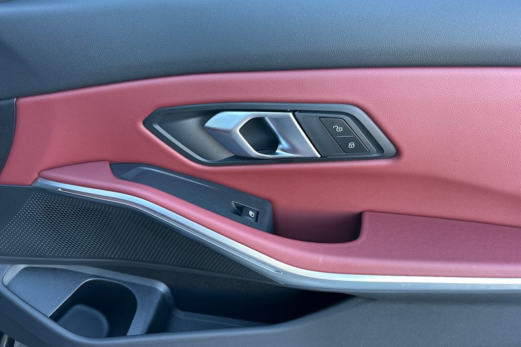 Thumbnail: 2025 BMW 3 Series - 24