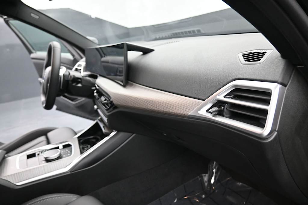 Thumbnail: 2026 BMW 3 Series - 7