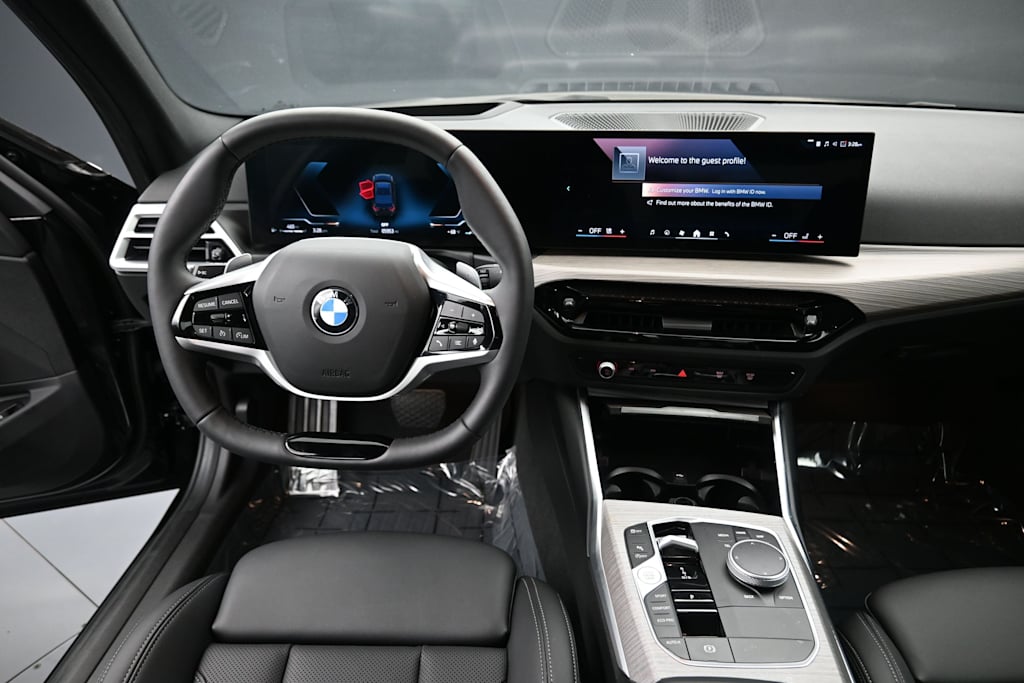 Thumbnail: 2026 BMW 3 Series - 2