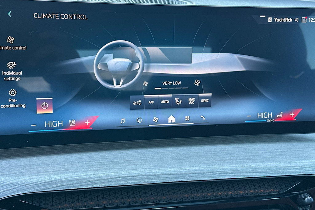 Thumbnail: 2025 BMW 3 Series - 15