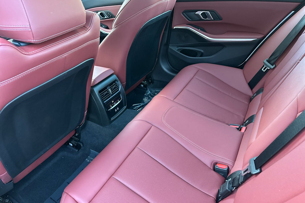 Thumbnail: 2025 BMW 3 Series - 10