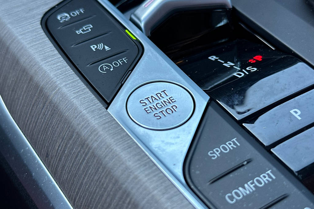 Thumbnail: 2025 BMW 3 Series - 16