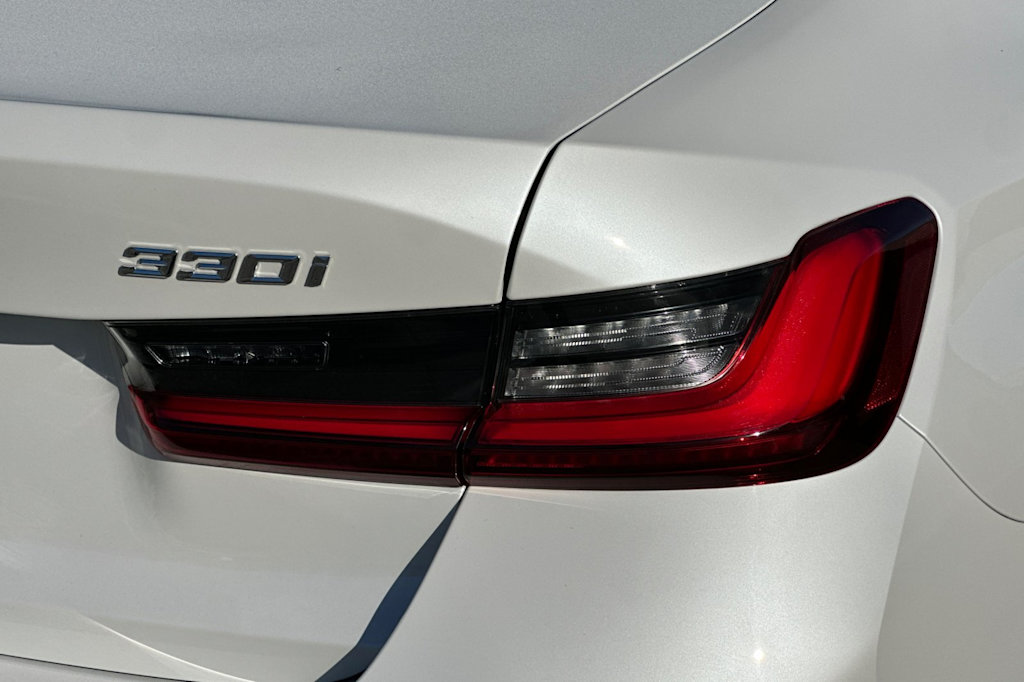 Thumbnail: 2025 BMW 3 Series - 32