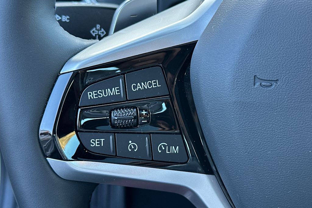 Thumbnail: 2025 BMW 3 Series - 27