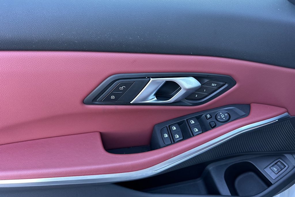 Thumbnail: 2025 BMW 3 Series - 21