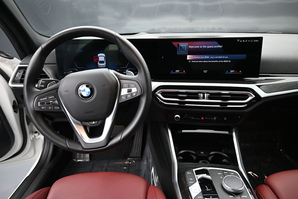 Thumbnail: 2023 BMW 3 Series - 2