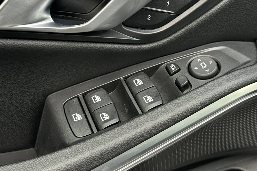 Thumbnail: 2025 BMW 3 Series - 21