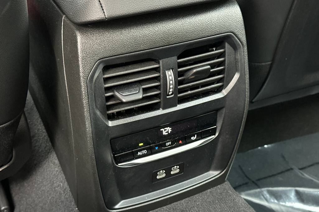 Thumbnail: 2025 BMW 3 Series - 22