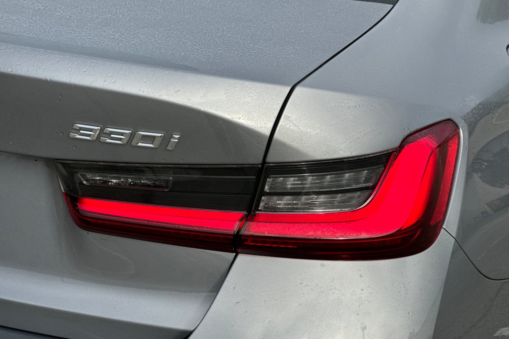 Thumbnail: 2025 BMW 3 Series - 32