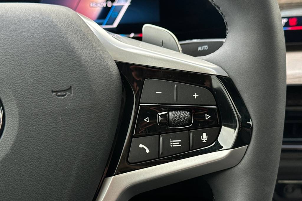 Thumbnail: 2025 BMW 3 Series - 29