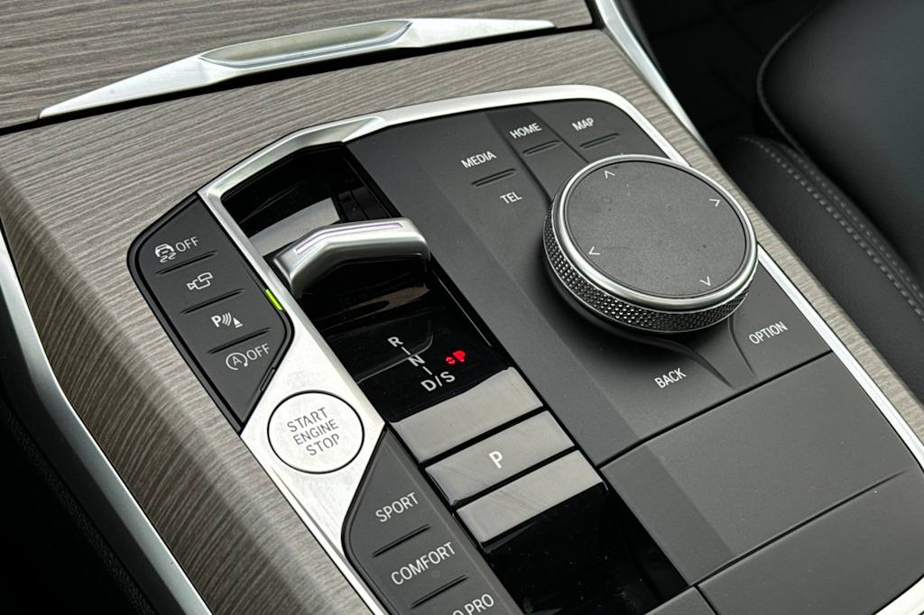 Thumbnail: 2025 BMW 3 Series - 13