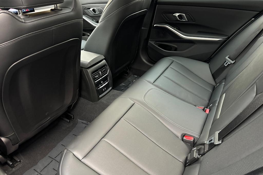 Thumbnail: 2025 BMW 3 Series - 9