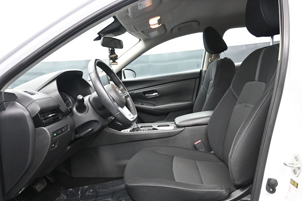 Thumbnail: 2023 Nissan Sentra - 9
