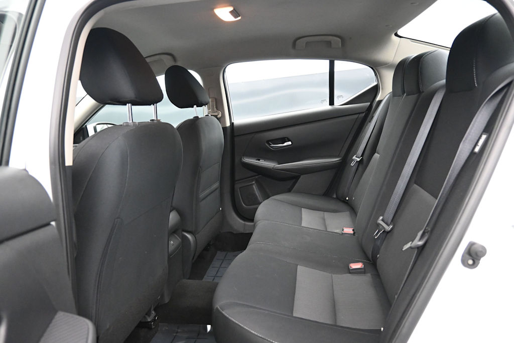 Thumbnail: 2023 Nissan Sentra - 10