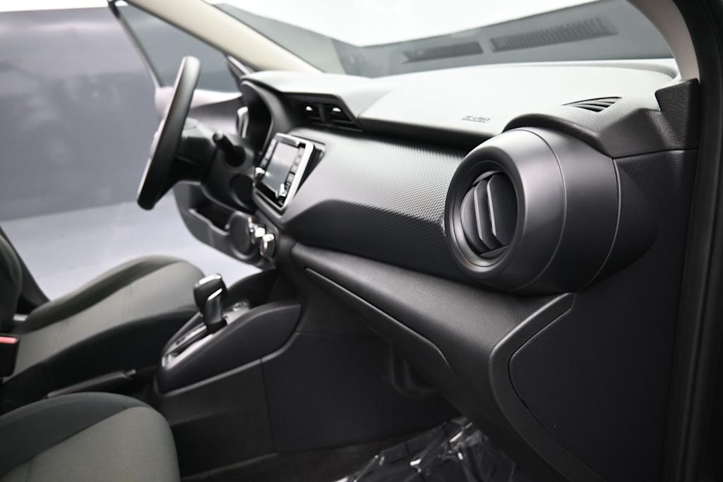 Thumbnail: 2024 Nissan Kicks - 6