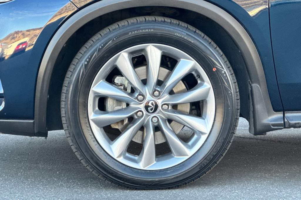 Thumbnail: 2019 INFINITI QX50 - 8