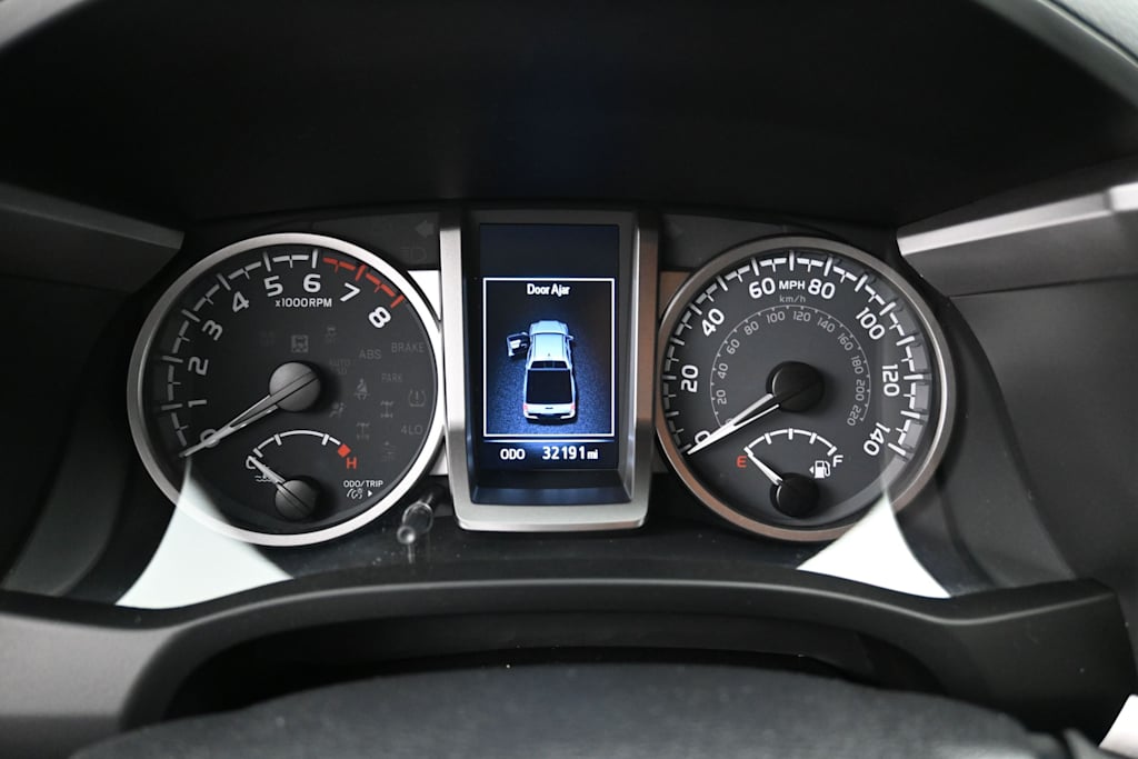 Thumbnail: 2021 Toyota Tacoma - 10