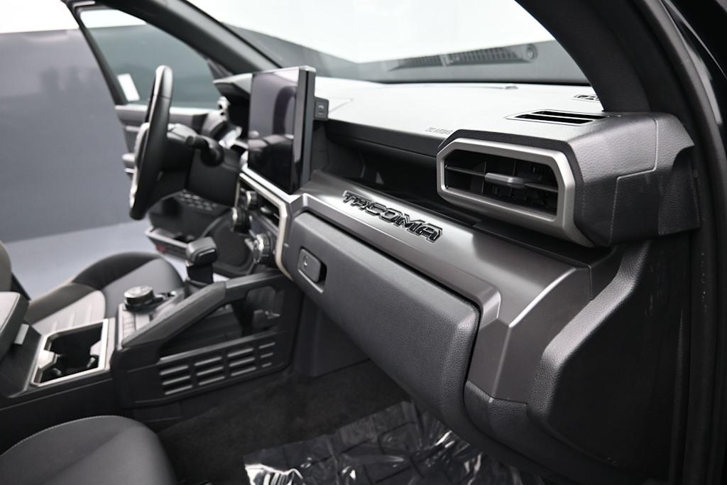 Thumbnail: 2024 Toyota Tacoma - 7