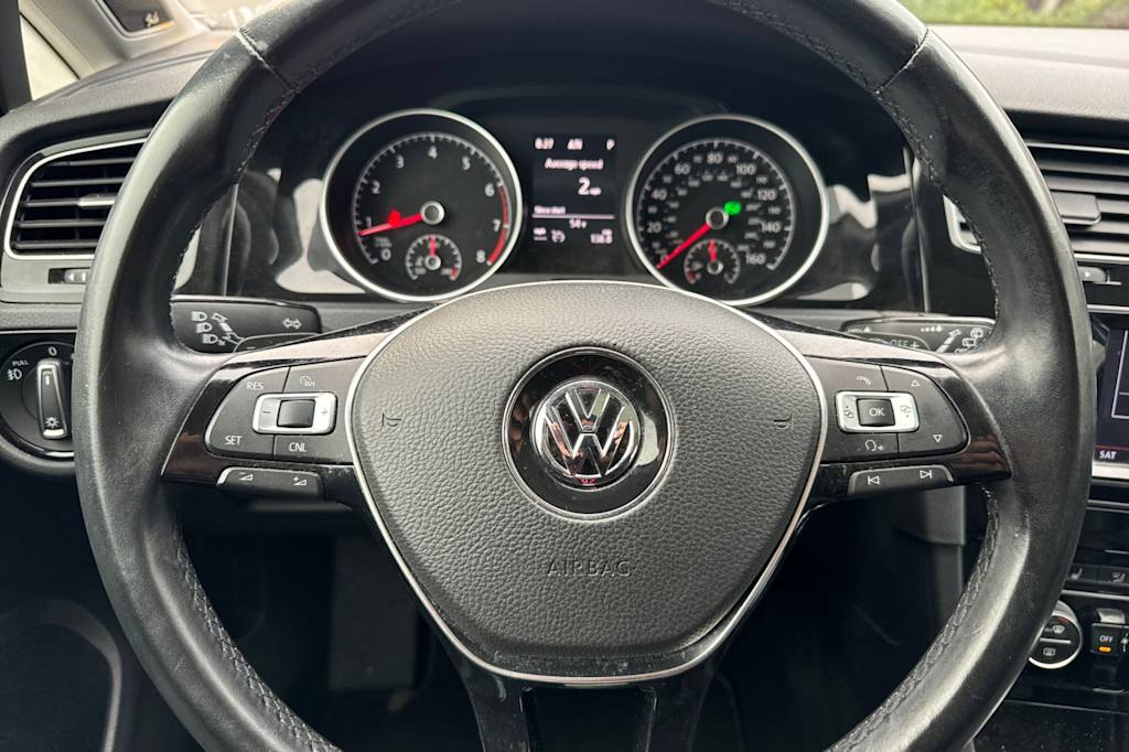 Thumbnail: 2015 Volkswagen Golf - 28