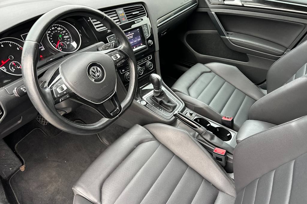 Thumbnail: 2015 Volkswagen Golf - 8