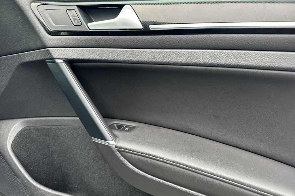 Thumbnail: 2015 Volkswagen Golf - 23