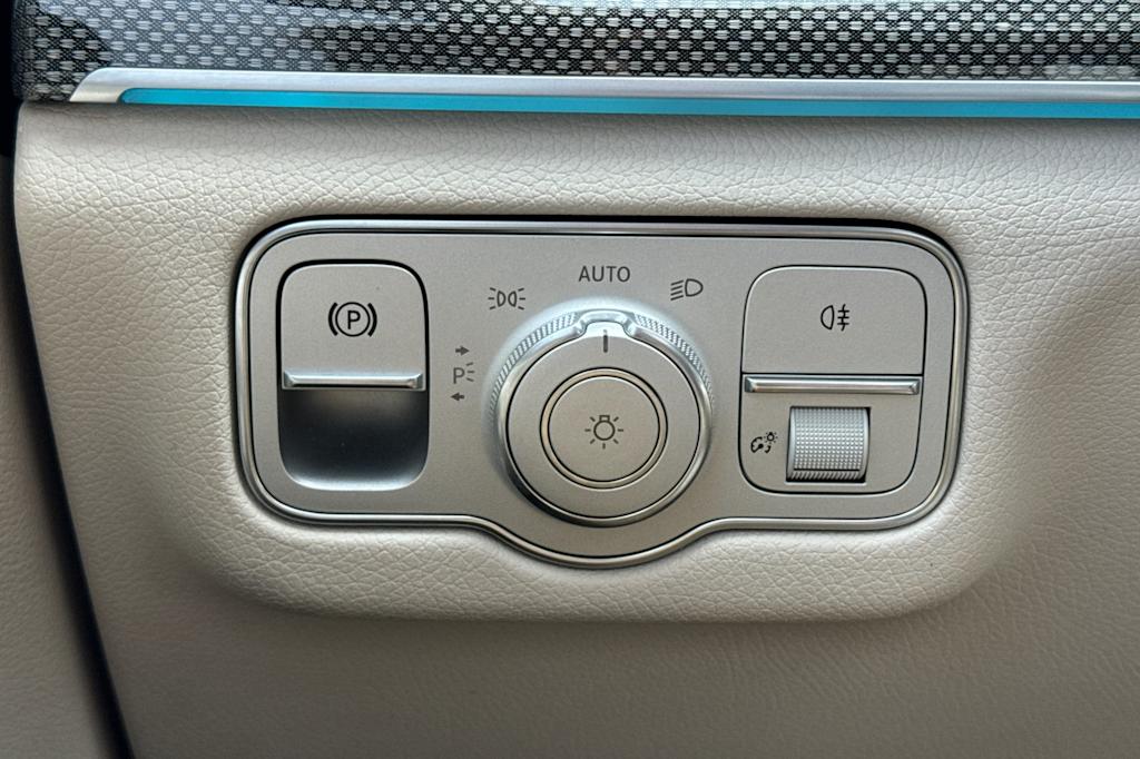 Thumbnail: 2022 Mercedes-Benz GLS - 35