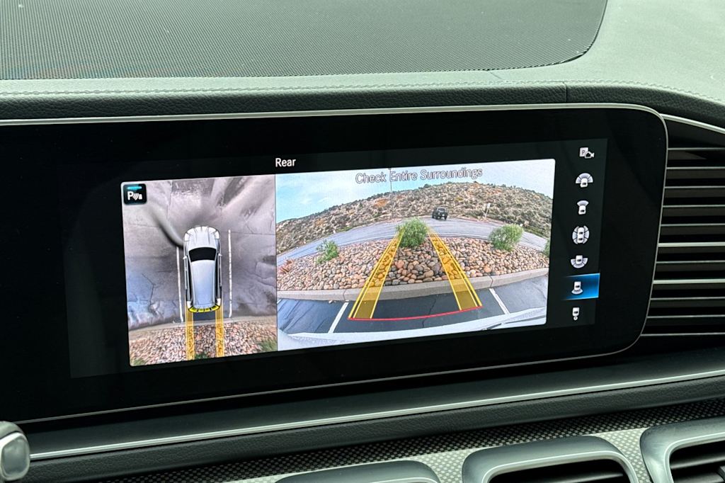 Thumbnail: 2022 Mercedes-Benz GLS - 27