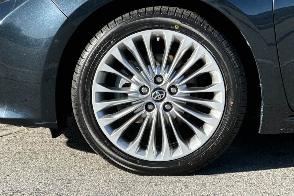 Thumbnail: 2017 Toyota Avalon - 7