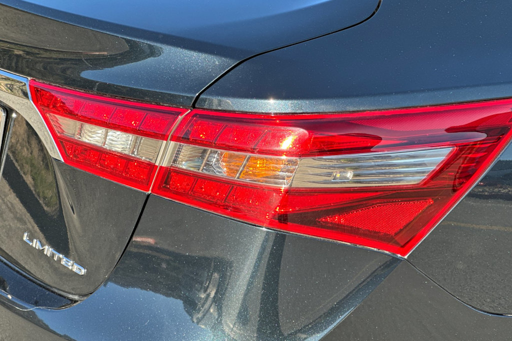 Thumbnail: 2017 Toyota Avalon - 32