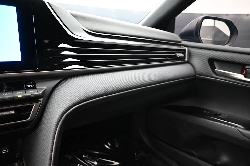 Thumbnail: 2025 Toyota Camry - 22