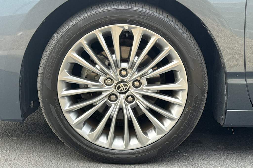 Thumbnail: 2022 Toyota Avalon - 22