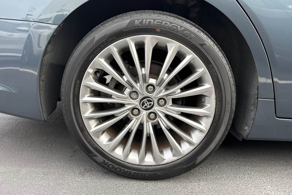 Thumbnail: 2022 Toyota Avalon - 15