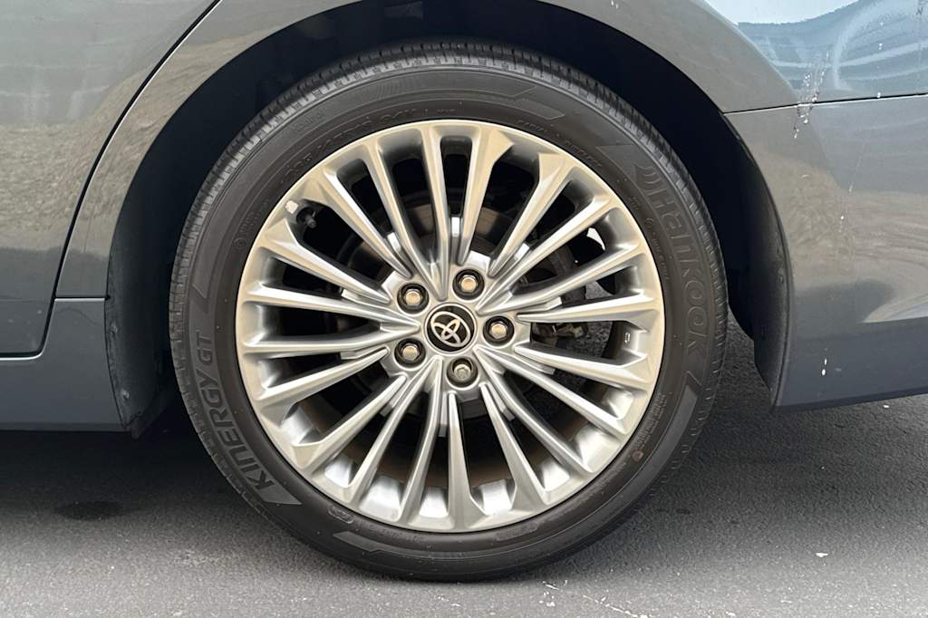 Thumbnail: 2022 Toyota Avalon - 19