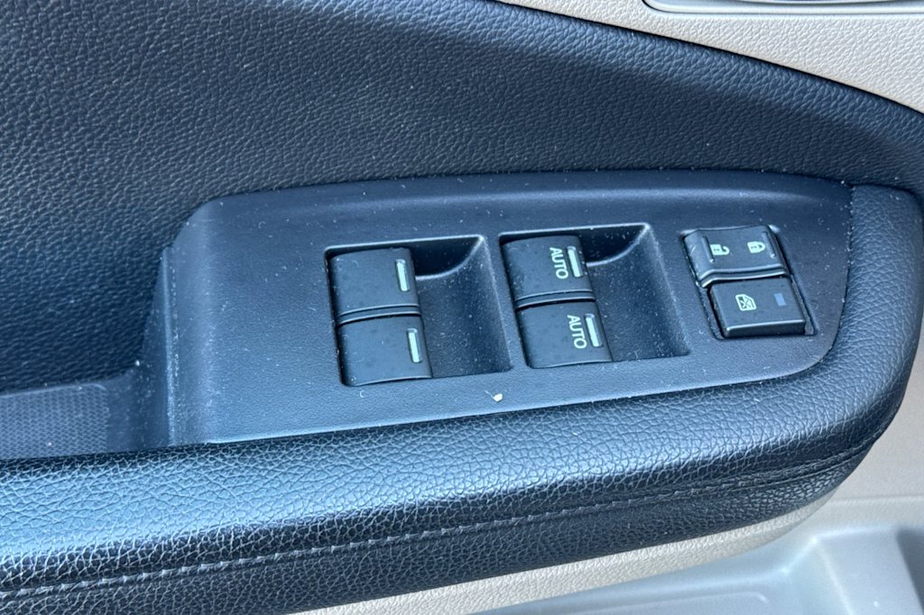 Thumbnail: 2019 Honda Pilot - 21