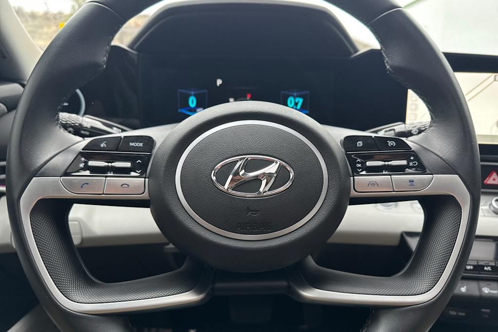 Thumbnail: 2023 Hyundai Elantra - 28