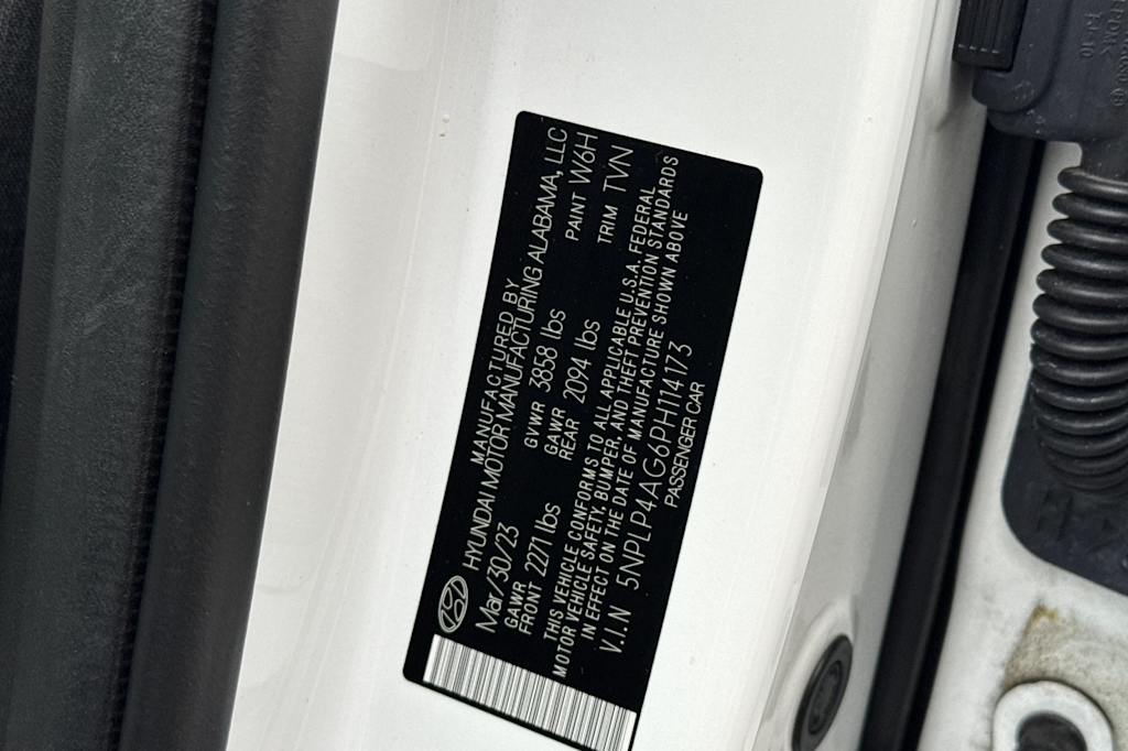 Thumbnail: 2023 Hyundai Elantra - 15